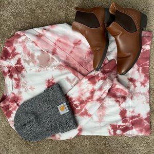 Treasure and Bond maroon tie dye crew neck sweat shirt.